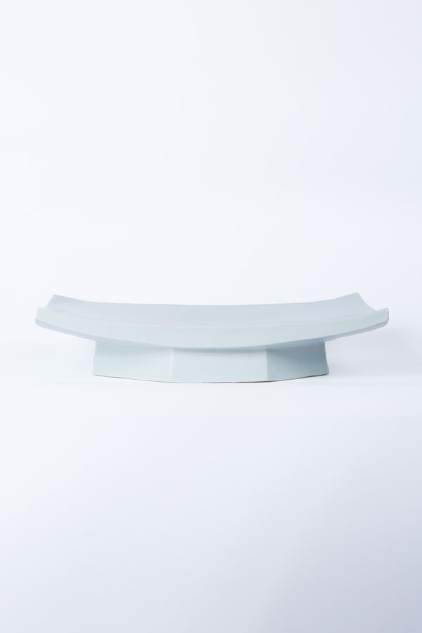 Han Ik-hwan, Plate with Faceted Foot, 1980s