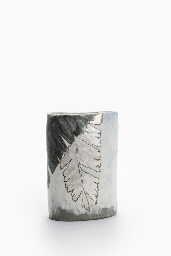 Huh Sang-Wook, Flattened Jar, 2024