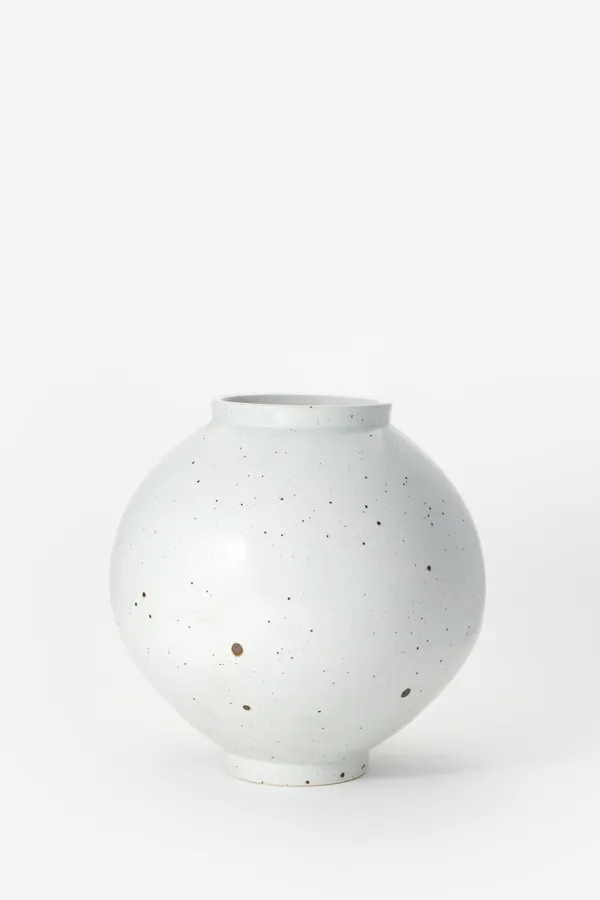 Shin Chul, Moon Jar, 2025