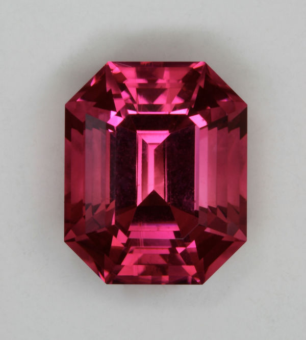 Pink emrald cut 5.38 ct