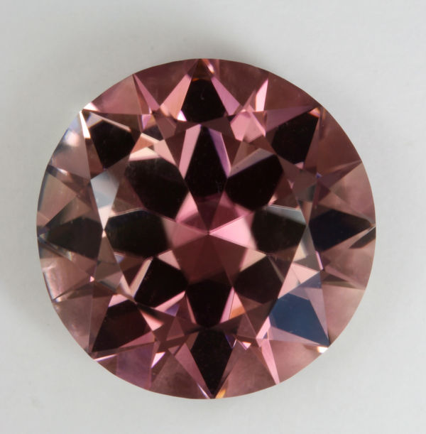 Pink green Round 9.17 ct