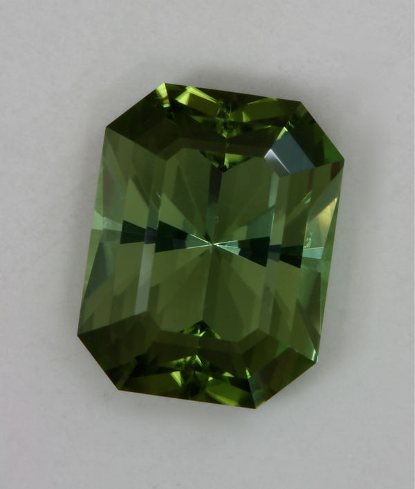 Green hex cut 2.59 ct