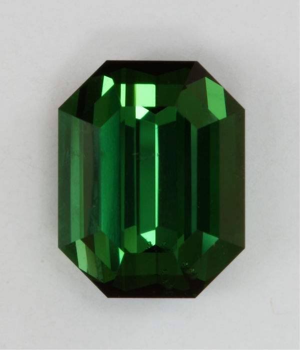 Green Emerald Cut 2.89 ct