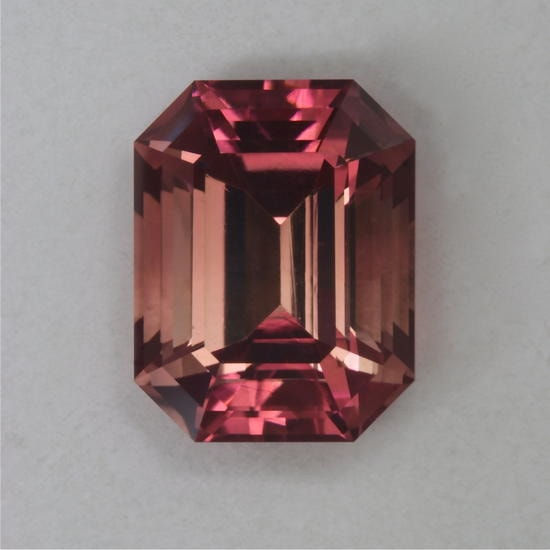 Pink orange Emerald Cut 2.70 ct