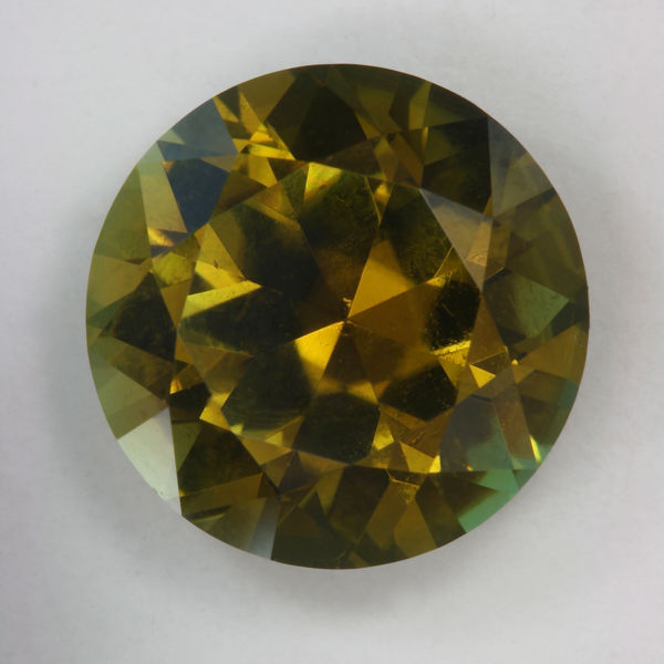 Yellow Green Round 7.76 ct