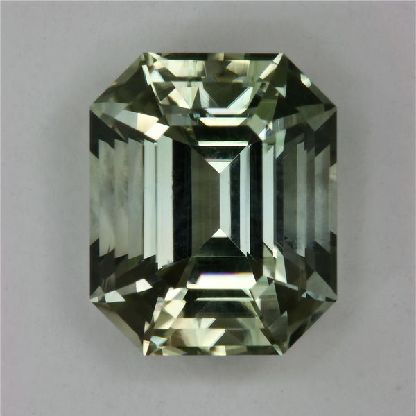 Green Emerald Cut 5.46 ct