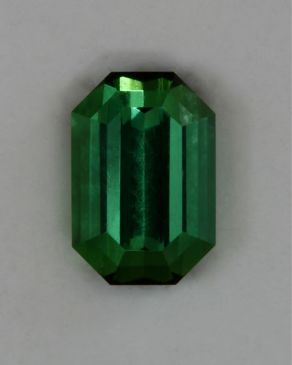 Green Emerald Cut 0.72 ct