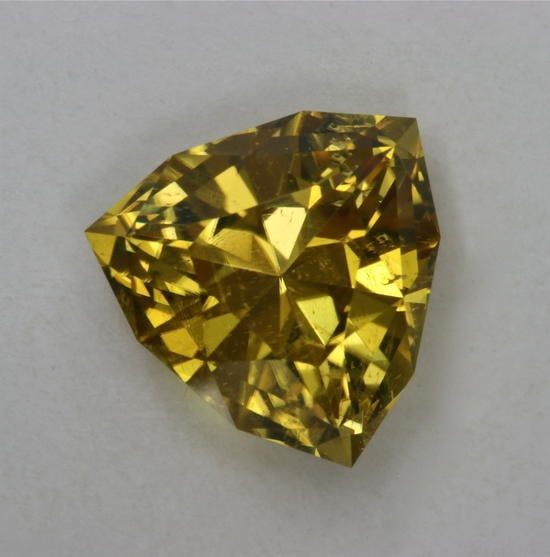 Yellow Shield cut 3.24 ct