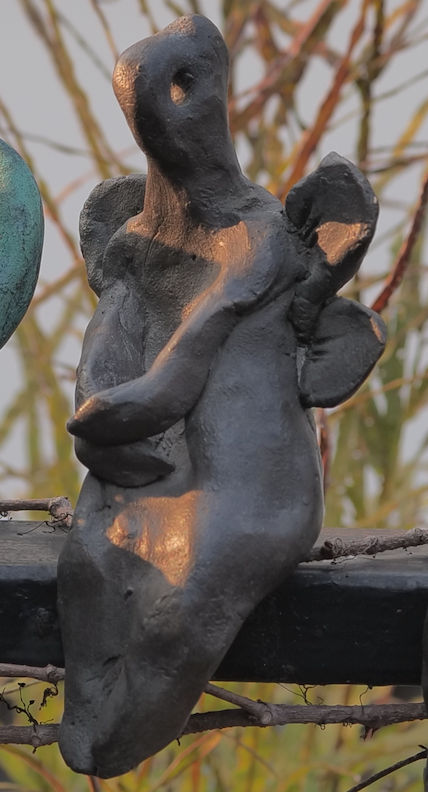 Dong Zi 東子, Twelve Little Birdmen No.5 十二个小鸟人之五, 2015