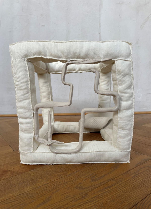 Huang Shuofei 黄朔菲, White No.18 白色 No.18 , 2018