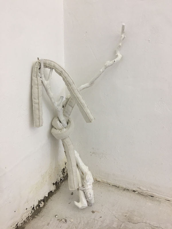 Huang Shuofei 黄朔菲, White No.5 白色 No.5 , 2017