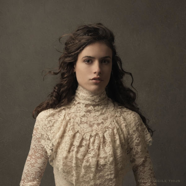 Amazone III 120 x 120 cm 47.2 x 47.2 inch