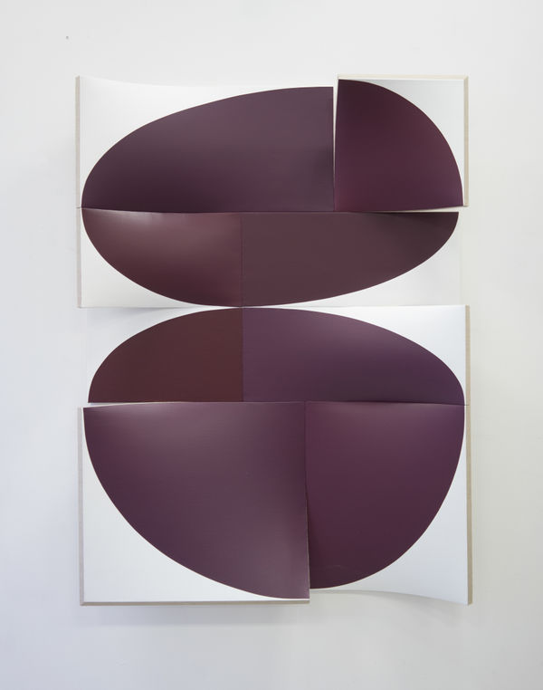 Pointless Monochrome Balancing Act in dark violets II