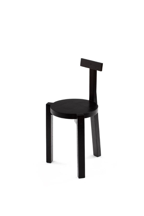 Lina Bo Bardi, Marcelo Ferraz e Marcelo Suzuki Cadeira Girafa Carbonizada, 1986 / 2021 L 39 x A 79 x P 44 cm