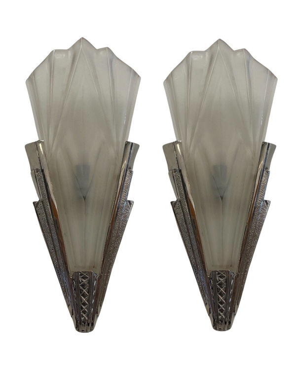 Degue - Pair of Art Deco Wall Sconces, 1930