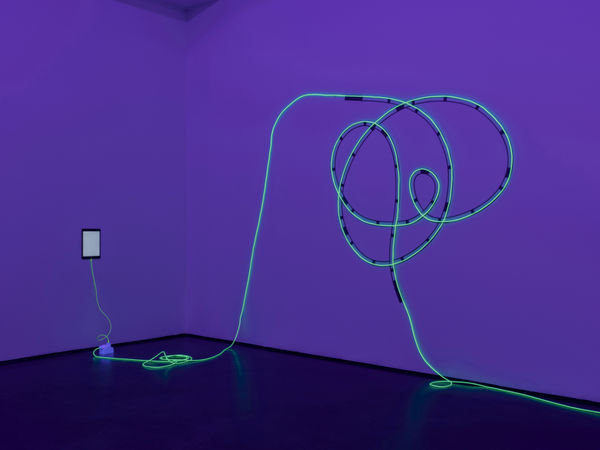 Brigitte Kowanz, Fall of the Wall 09.11.1989, 2017/2019