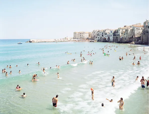 Massimo Vitali, Cefalu First Surf (#3196), 2008