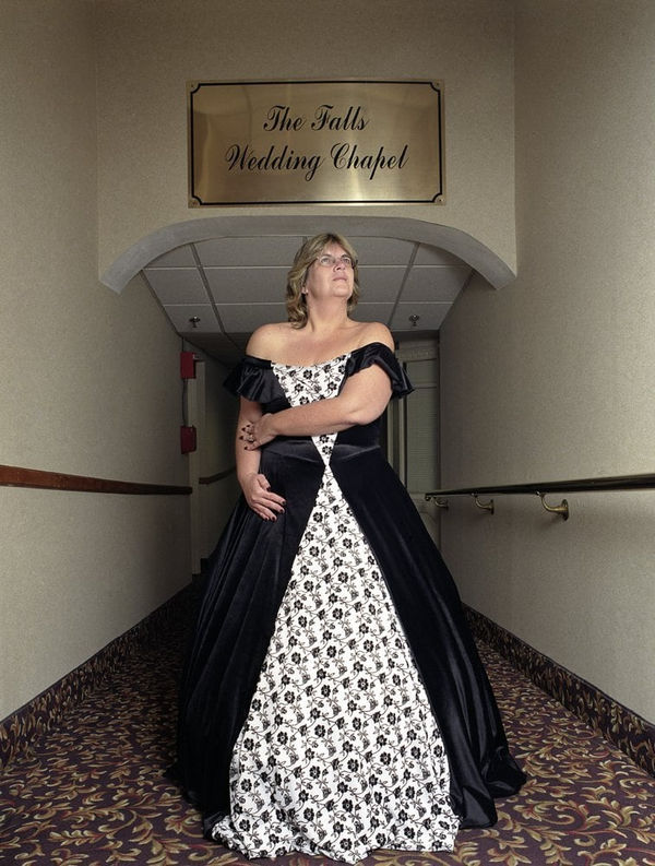 Naomi Harris, Scarlett Before / Niagara Entice / Niagara Falls, NY, October 2004