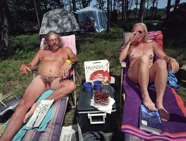 Naomi Harris, Drinking Franzia / Swingstock / Black River Falls, WI, July 2003