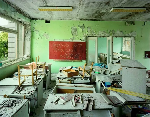Robert Polidori, Classrooms in Kindergarten #7, Pripyat, 2001