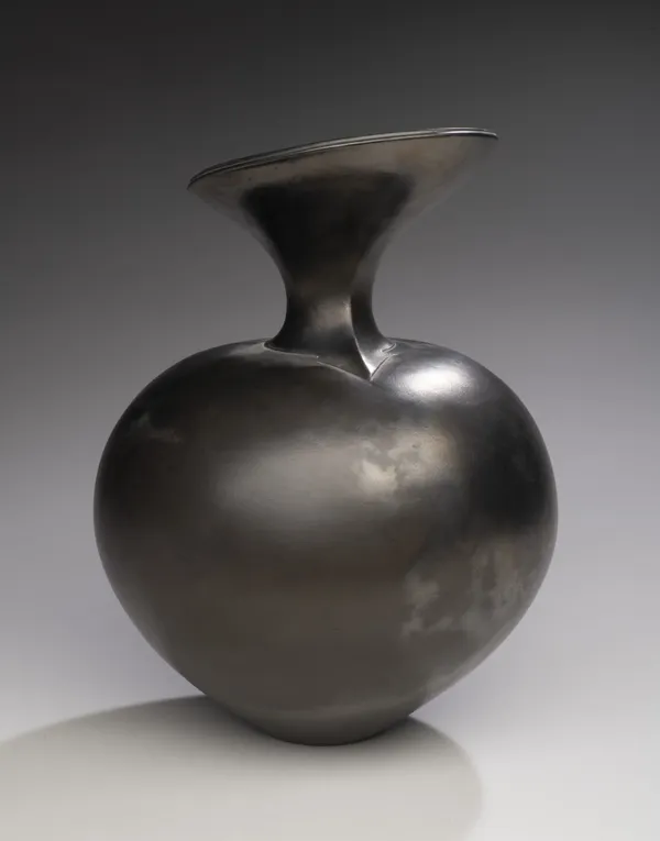 Magdalene Anyango Odundo, Untitled, 1986