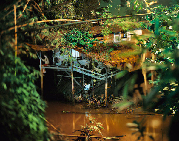 Alejandro Chaskielberg, The Fall, 2007