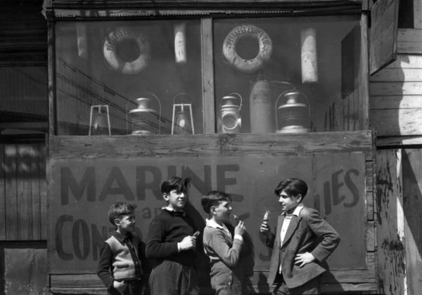 Todd Webb, Near Fulton Fish Market, New York (Four boys), 1946