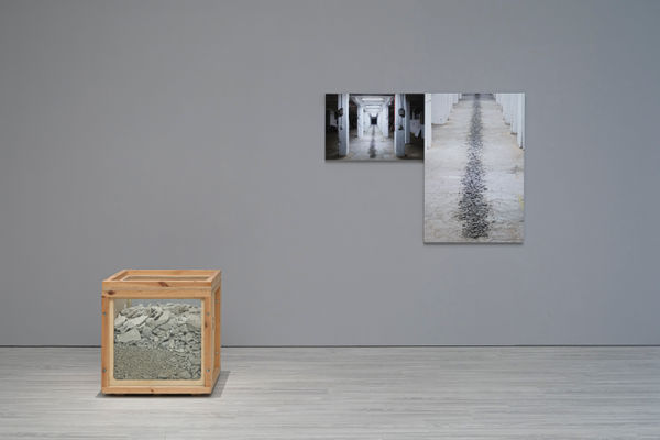 洪聖雄, 《線》 Boundary (2件微噴+雕塑), 2021