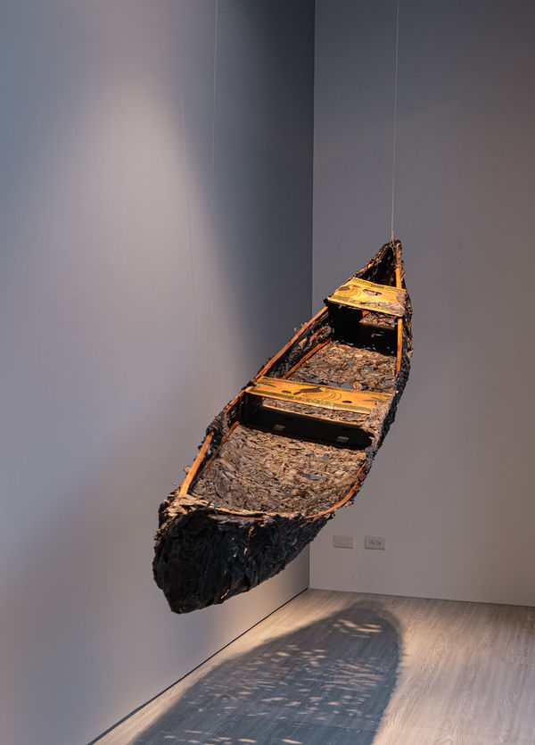 羅懿君, 《航向未知的家〈第三章〉─ 緊急時持出品》Voyage to the Homelands 〈Chapter 3〉- Emergency Kits , 2015