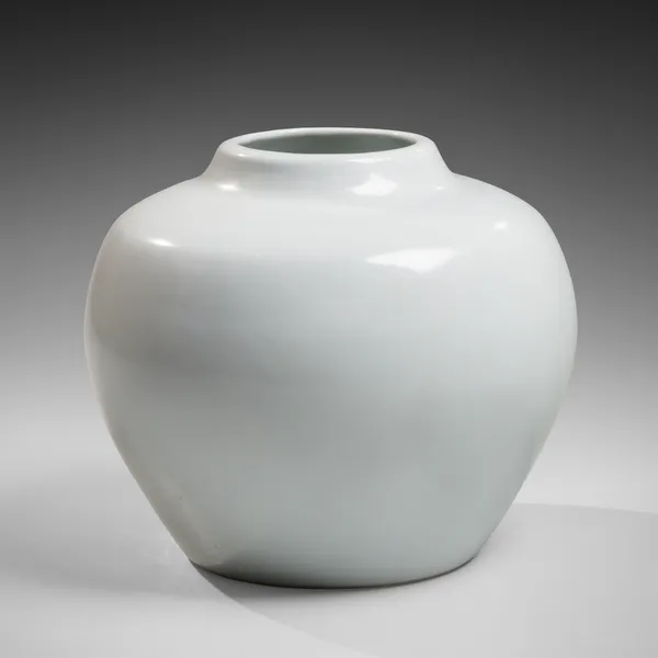 TOMIMOTO KENKICHI, Rounded white vessel with slightly slanted shoulders and short, raised mouth, 1942