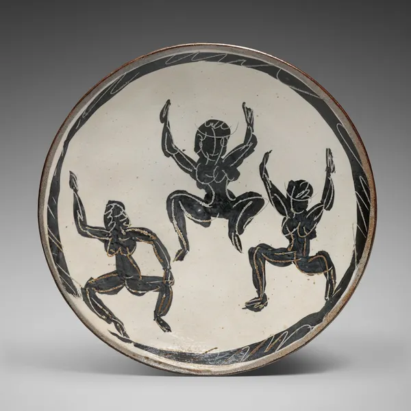 ISHIGURO MUNEMARO, Circular platter with motif of three dancing women, ca. 1948-1950