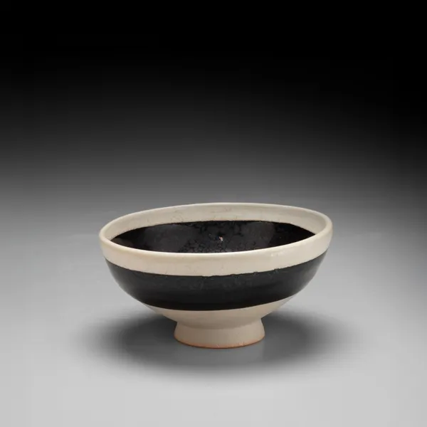 Yuteki-Tenmoku teabowl with white cover ring