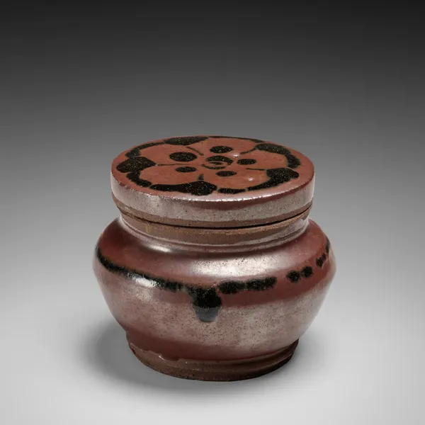 KAWAI KANJIRŌ, Iron-glazed covered box with stylized floral motif on lid, ca. 1930