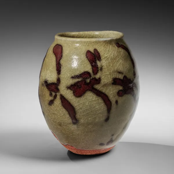ISHIGURO MUNEMARO, Conical vessel patterned in iron-oxide brushed design over green celadon glaze, ca. 1967