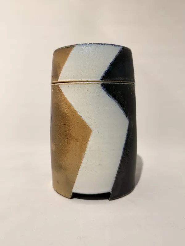David Crane, Round Jar with Zig Zag