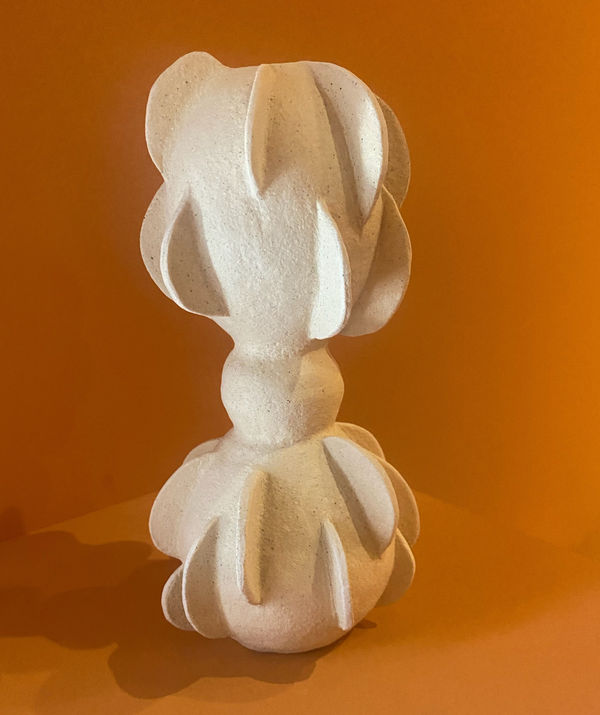 Peta O'Brien (POB) Finn 1 2022 Stoneware clay 16(H) x 9(W)cm