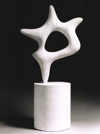 Jean Arp l'Etoile sculpture en plâtre 67 x 34 x 4 cm (archives)