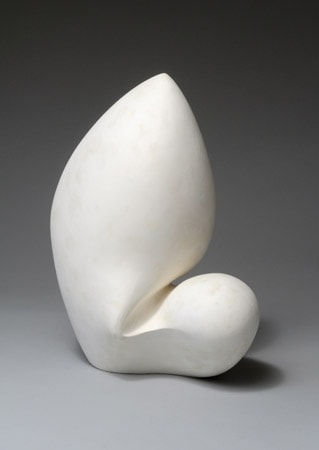 Jean Arp Fruit de rêve Sculpture en plâtre 32 x 27 x 12,5 (archives) 12 5/8 by 10 5/8 by 4 7/8 in. (archives)