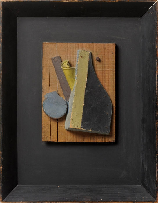 Kurt Schwitters Ohne Titel (Merzrelief Blau, Beige) Relief, huile, bois, plâtre et fer-blanc sur panneau de bois 24.7 x 18,5 cm