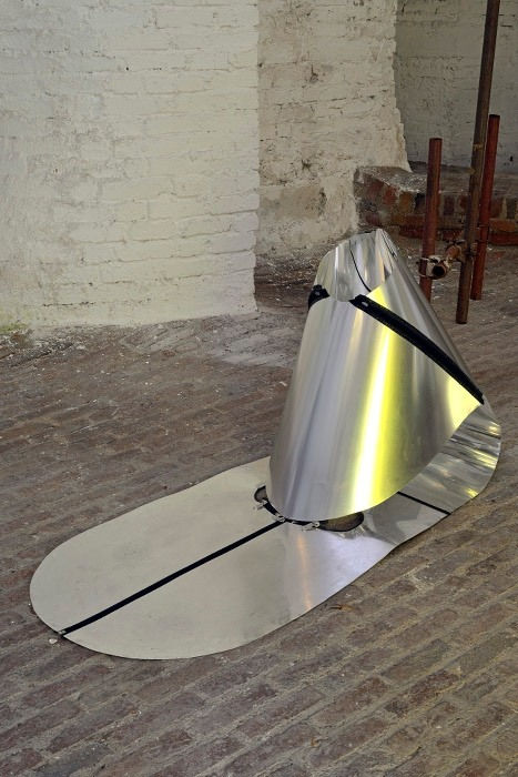 Tobias Putrih, A propos de Polly Maggoo, 2012