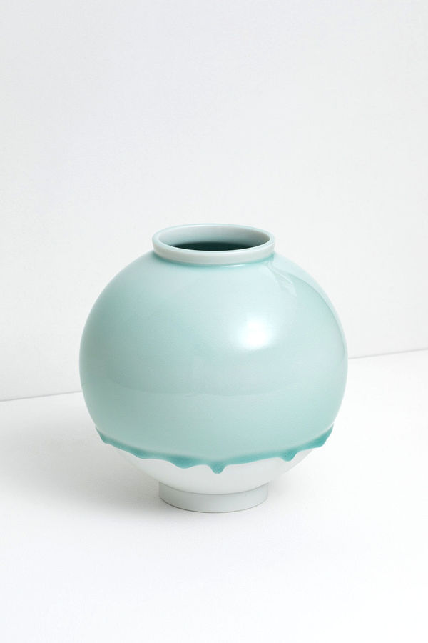 Jaejun Lee, 15 Moon Jar | Celadon drips, 2025