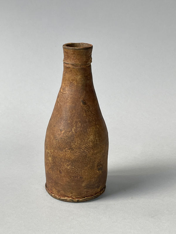Maria Kristofersson, Bottle 15.5cm, 2024