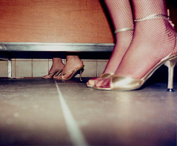 Jessica Craig-Martin, Golden Showers, 2000