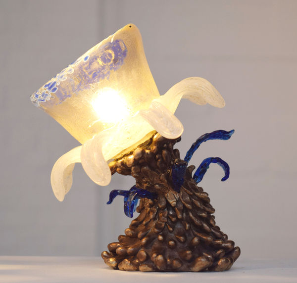 Adriana Wynne Ronson, Glowing the in between, 2026