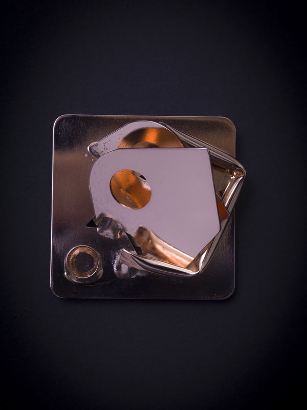 Jeff Lowe Alnair (Brooch), 2019 Rose gold on brass 5.5 x 5.5 x 3 cm 2 1/8 x 2 1/8 x 1 1/8 in Unique