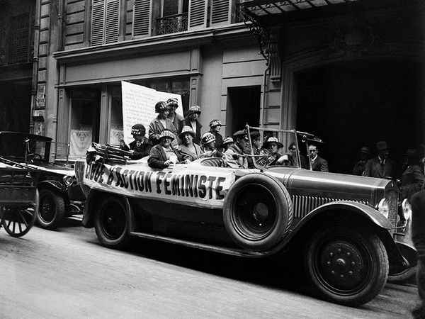 Albert Harlingue, Propaganda from the League of women voters for the womens right to vote. France, 1925