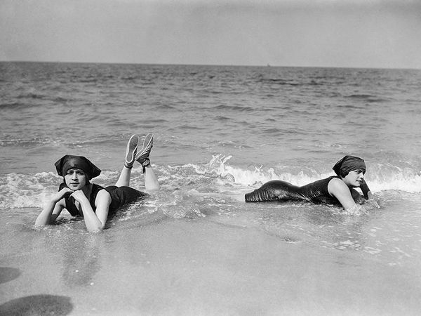 Maurice-Louis Branger, Swimmers. Deauville (France), August, 1913