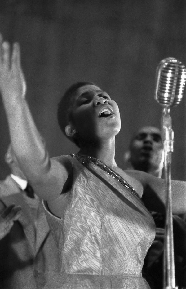 Bob Gosani, Thoko Thomo with Low Six, 1956