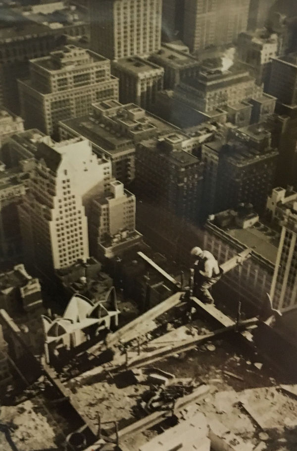 Fred Zinnemann, Man on Skyscraper, 1931