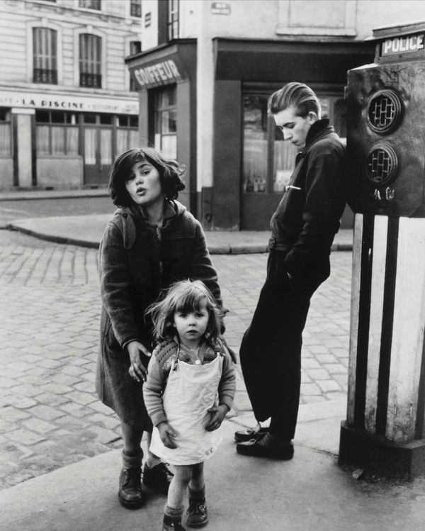 Robert Doisneau, Les enfants de la place Herbet, 1957